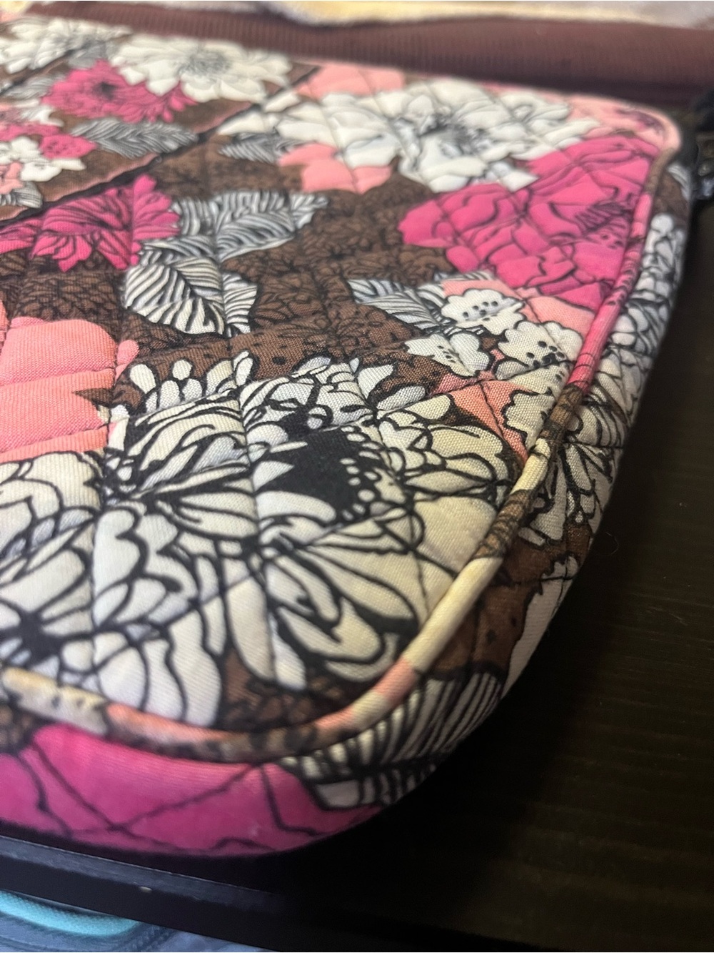 Retired Vera Bradley Mocha Rouge Laptop Sleeve - Picture 3 of 7